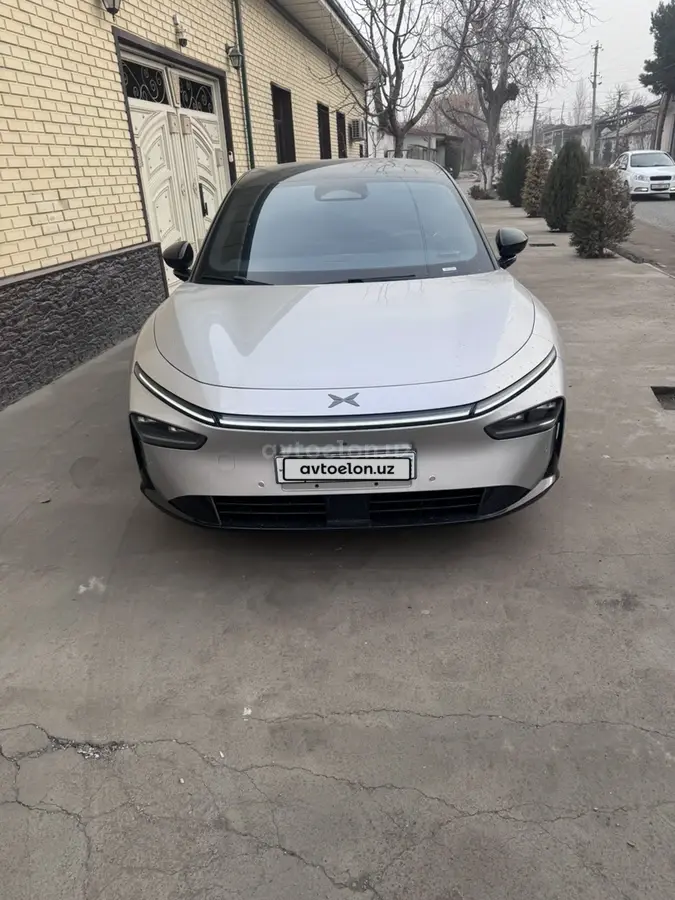 Xpeng P7