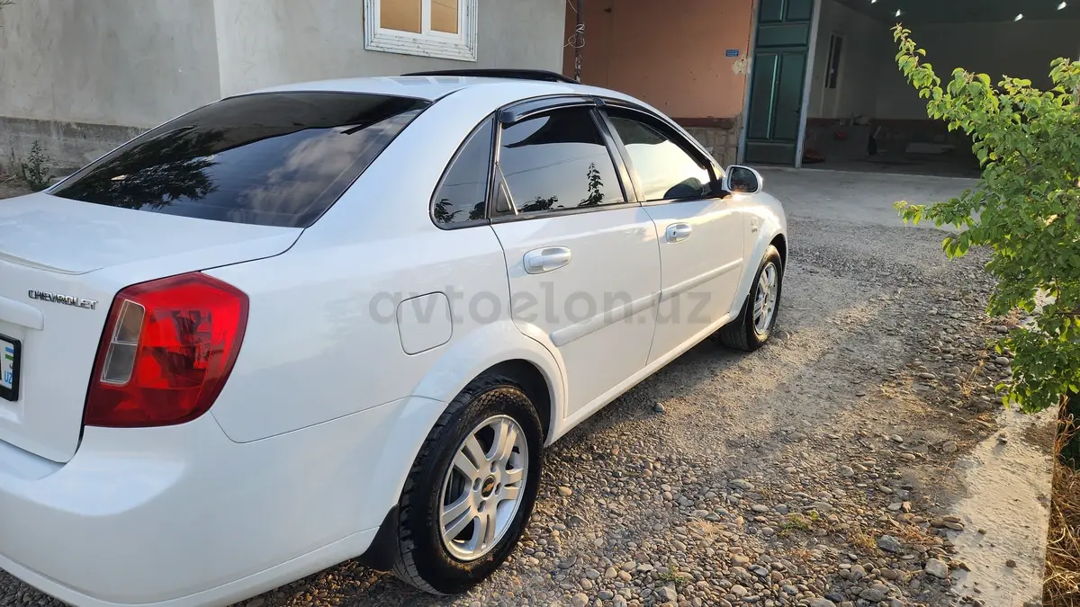 Chevrolet Lacetti,  3 позиция