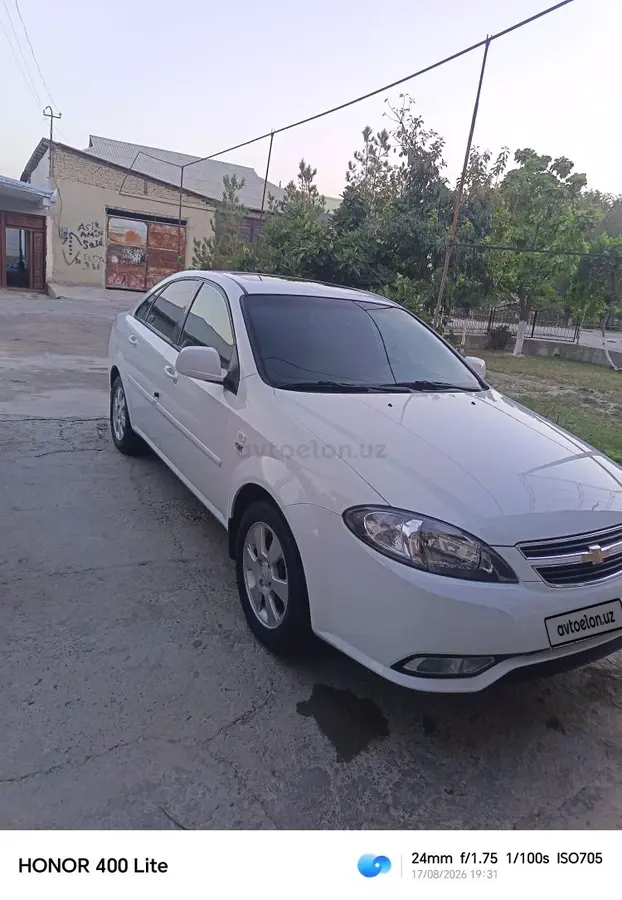 Chevrolet Gentra,  3 позиция