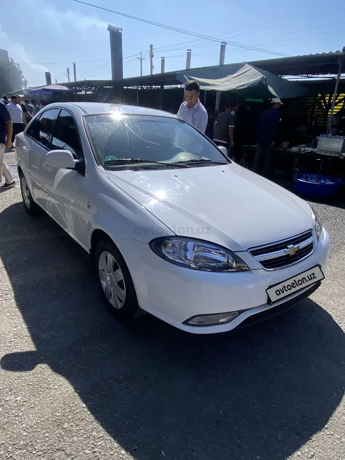 Chevrolet Gentra,  1 позиция