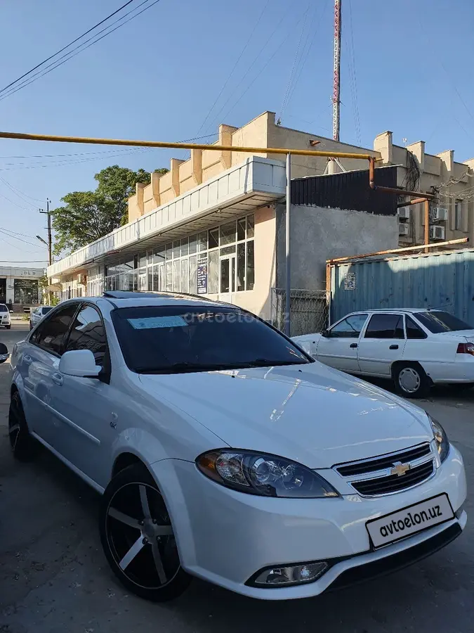 Chevrolet Gentra,  3 позиция