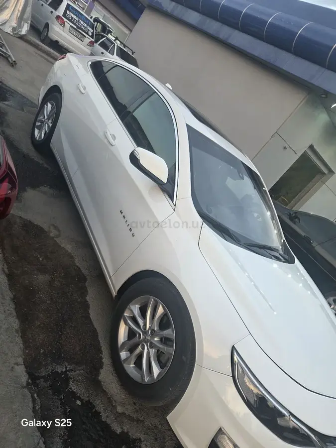 Chevrolet Malibu 2