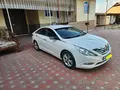 Белый Hyundai Sonata 2010 года, КПП Автомат, в Андижан за 11 000 y.e. id7522457