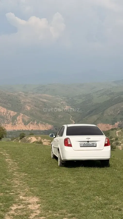Chevrolet Gentra,  3 позиция