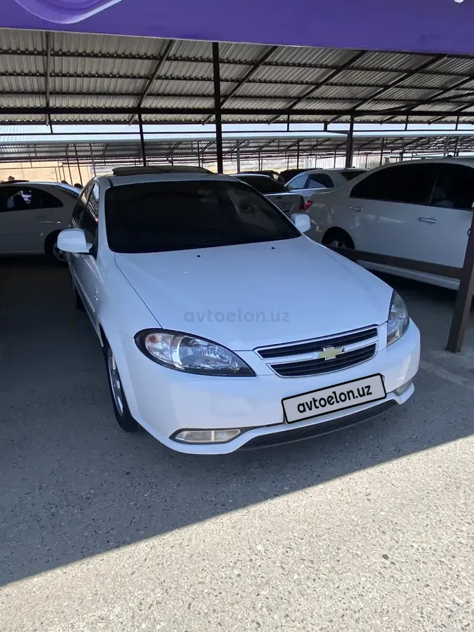 Chevrolet Gentra,  2 позиция
