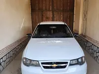 Белый Chevrolet Nexia 2, 4 позиция SOHC 2015 года, КПП Механика, в Навои за ~4 914 y.e. id7115317