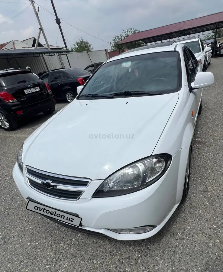 Chevrolet Gentra,  3 позиция