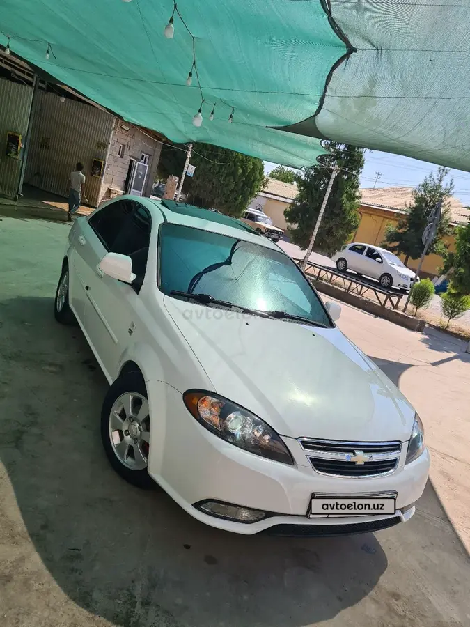 Chevrolet Gentra,  3 позиция
