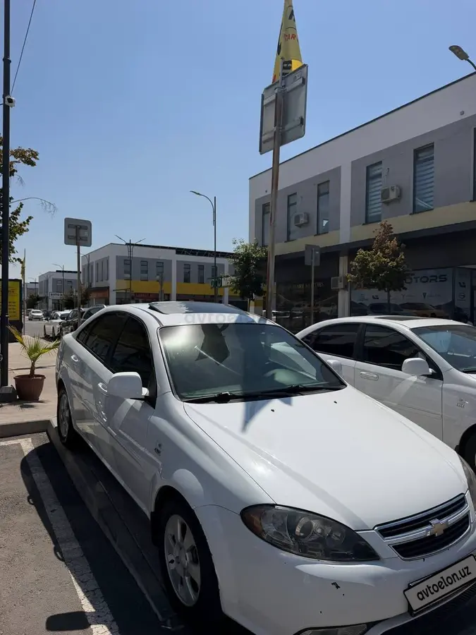 Chevrolet Gentra,  3 позиция