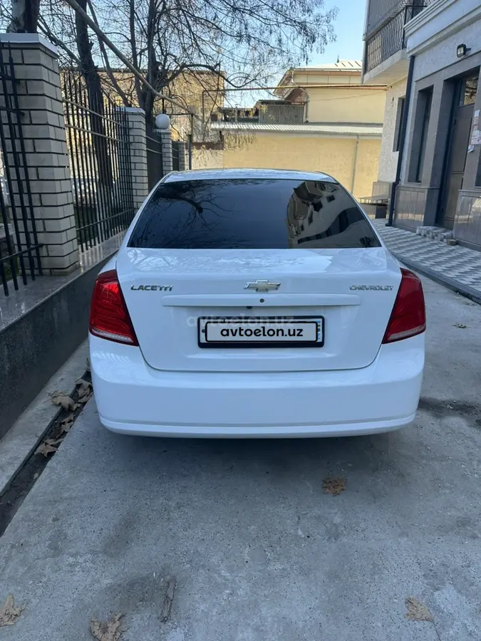 Chevrolet Gentra,  2 позиция