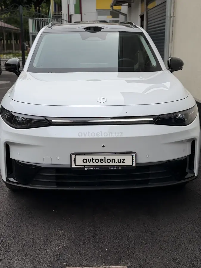 Leapmotor C16