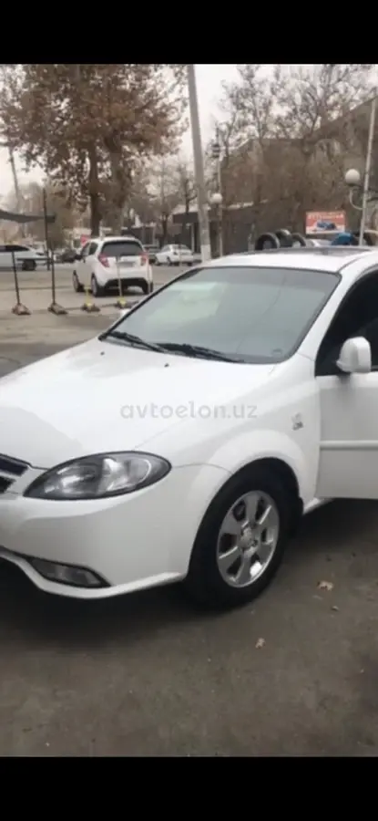 Chevrolet Gentra,  3 позиция