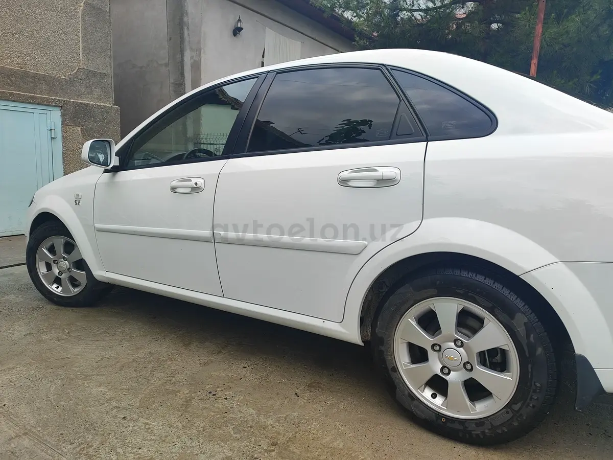 Chevrolet Gentra,  1 позиция