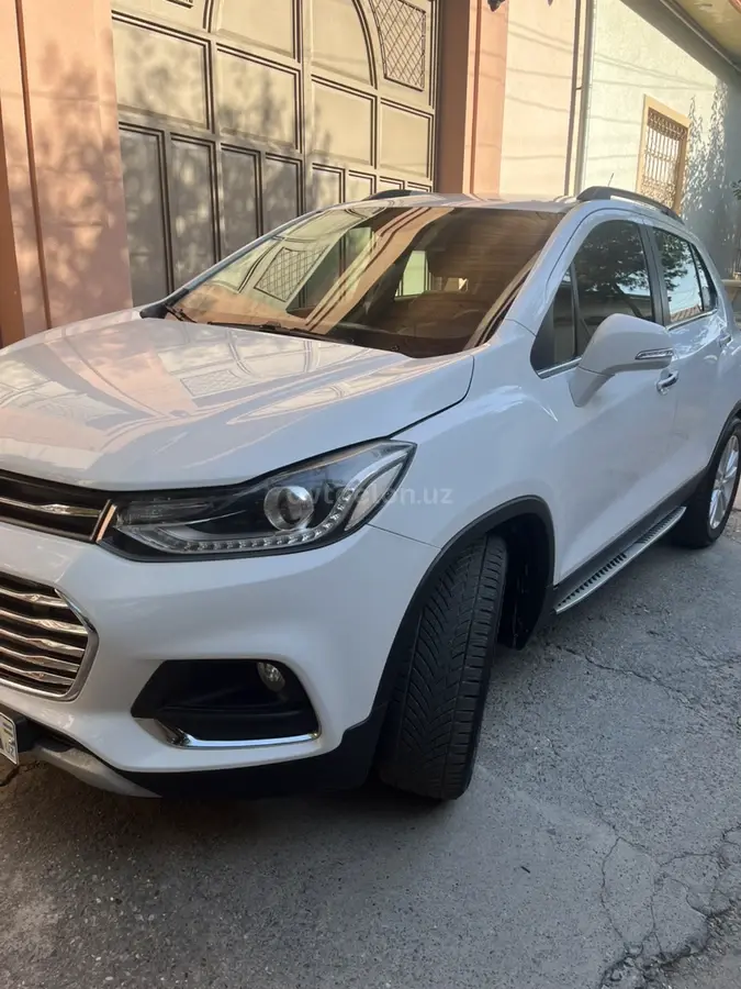 Chevrolet Tracker,  3 позиция