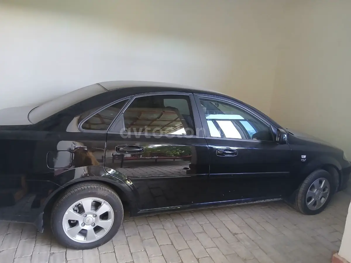 Chevrolet Gentra,  3 позиция