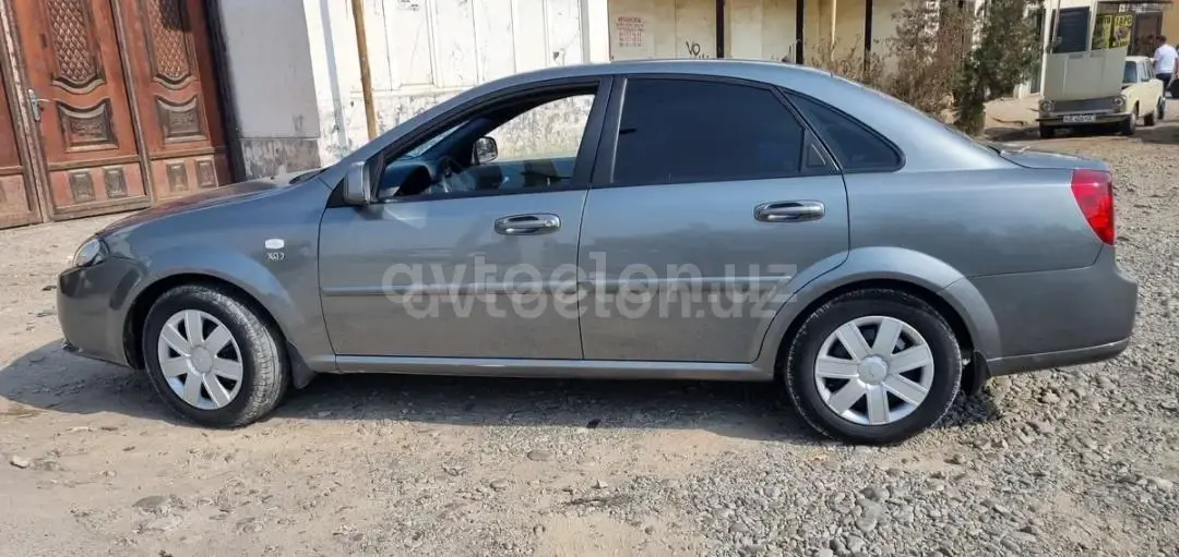 Chevrolet Gentra,  3 позиция
