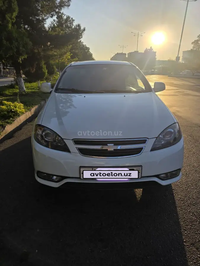 Chevrolet Gentra,  3 позиция
