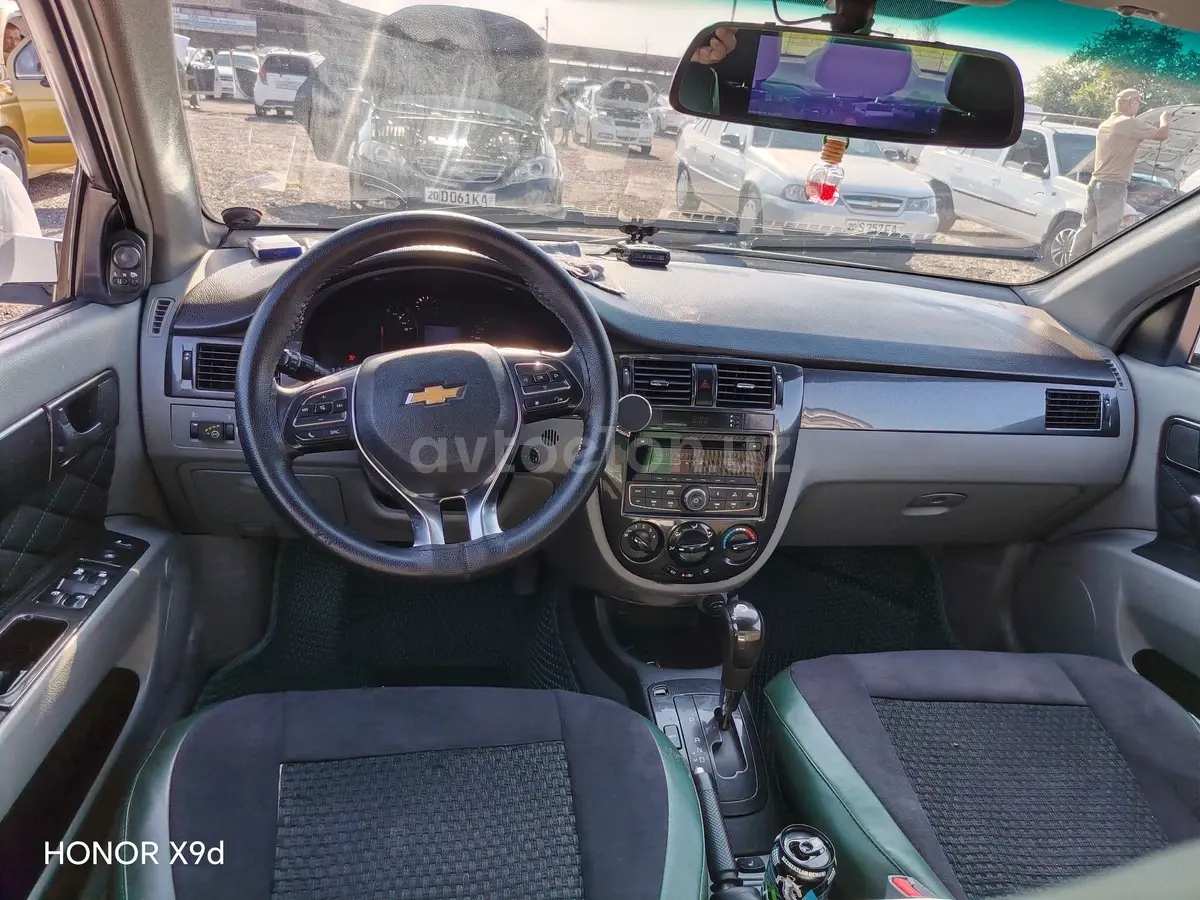 Chevrolet Gentra,  3 позиция