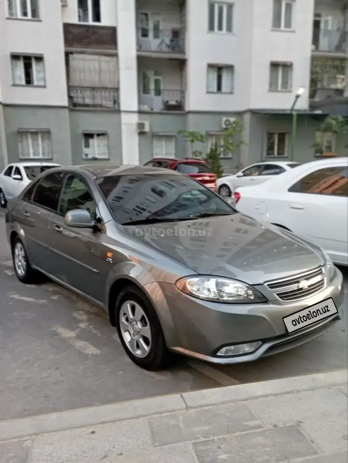 Chevrolet Gentra,  3 позиция