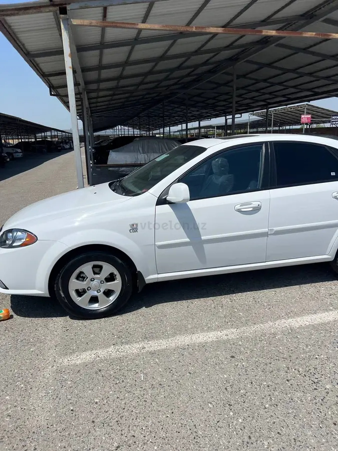 Chevrolet Gentra,  2 позиция