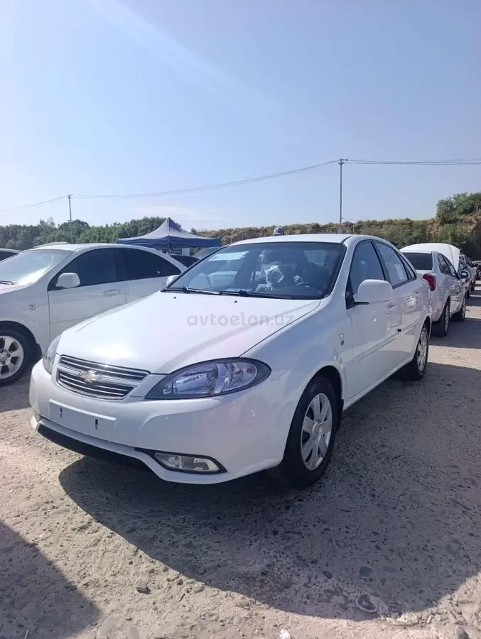 Chevrolet Gentra,  2 позиция