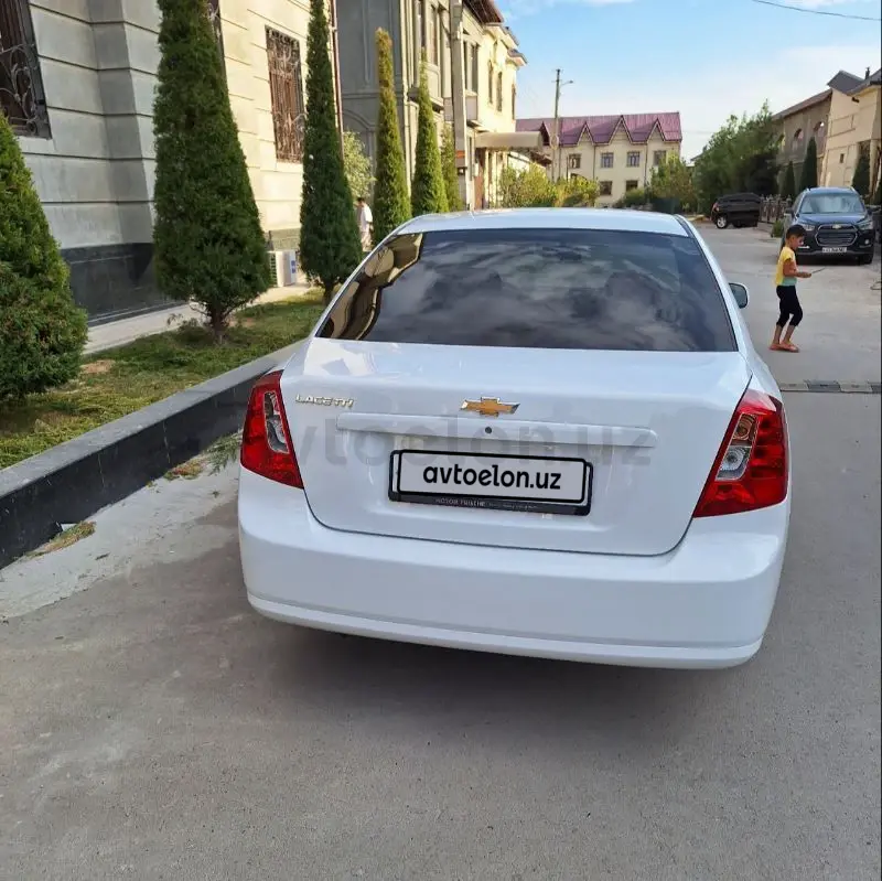 Chevrolet Gentra,  3 позиция